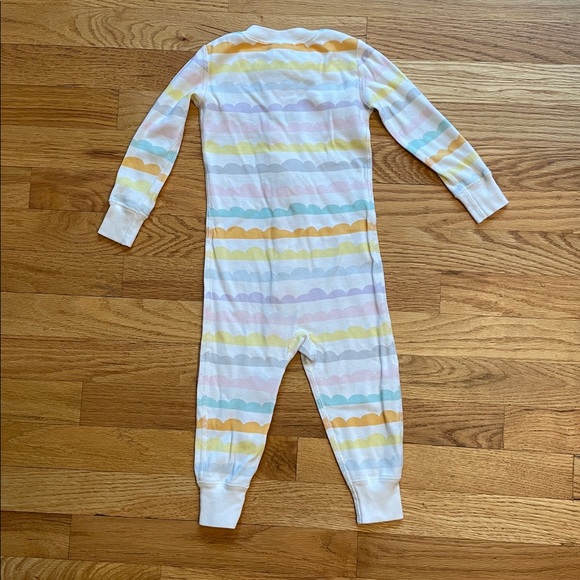 Hanna Andersson Pastel Scallop Cloud Pajamas - Picture 9 of 11